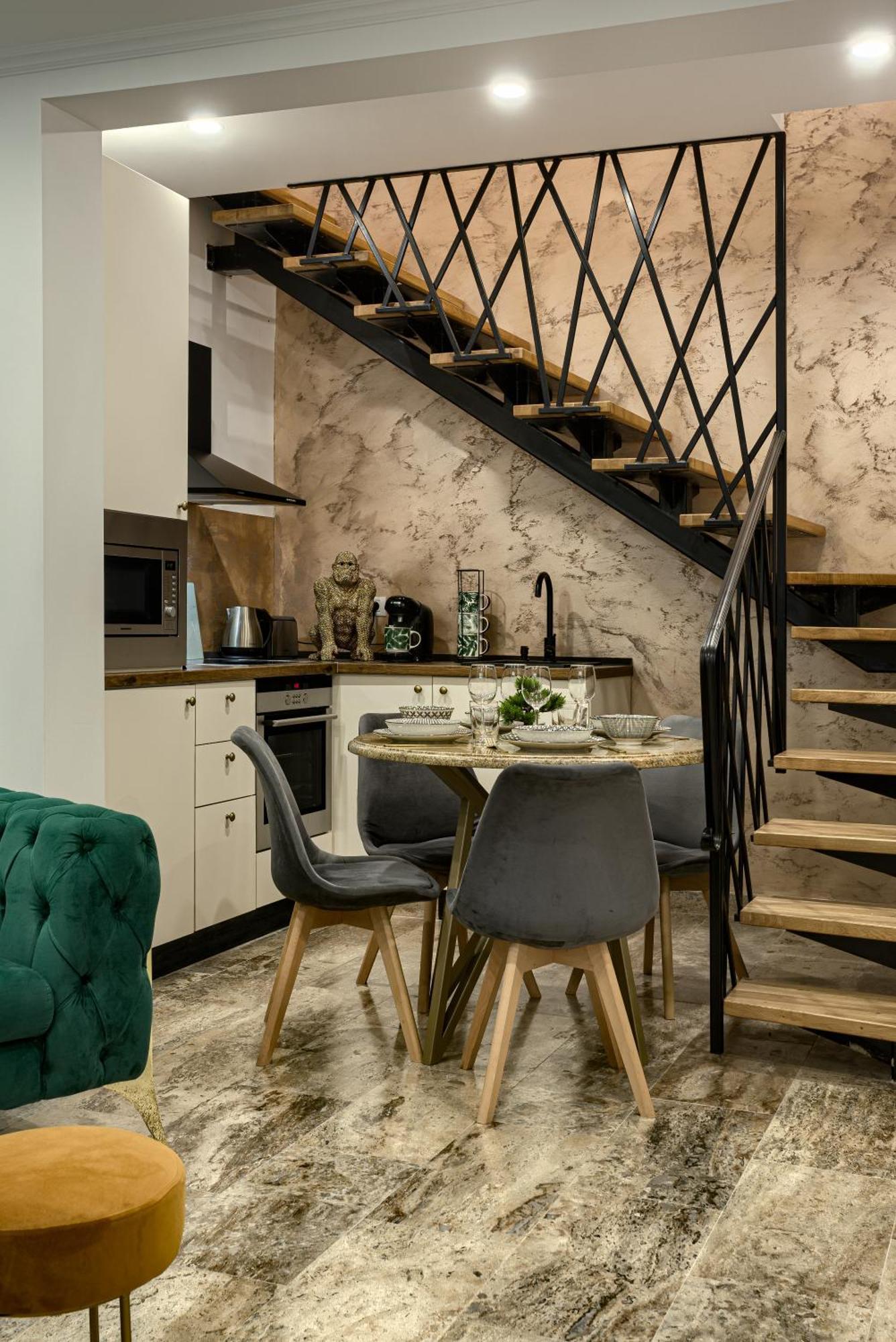 Sika Palladium Garden & Spa Central Apartment Arad Ngoại thất bức ảnh